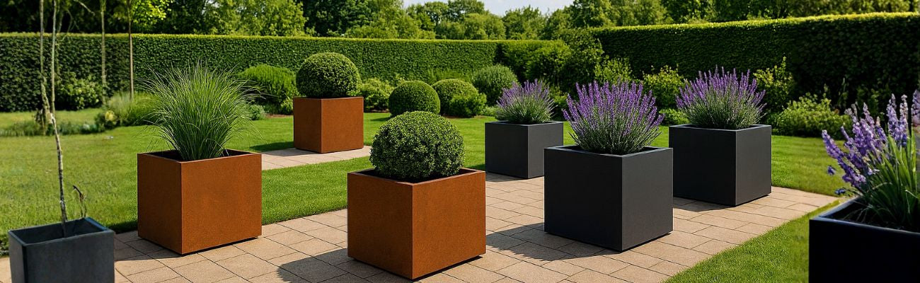 Cortenstaal vs Polyester Plantenbakken: Voordelen en Nadelen