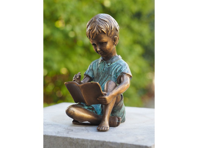 Bronzen beeld Schrijvend jongetje 15x10x8cm