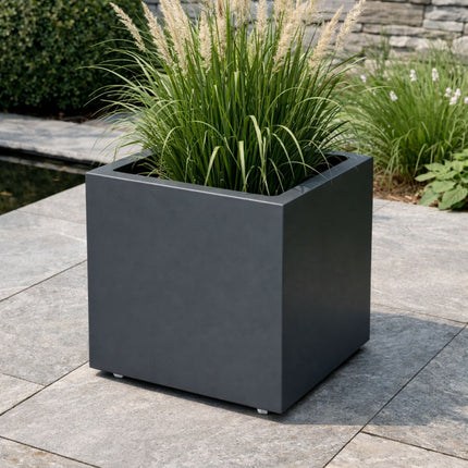 GARDRA Polyester plantenbak met wielen 40x40x40 cm - Zwartgrijs (RAL 7021)