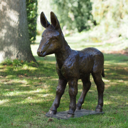 Statue en bronze d'un ânon, 93 x 30 x 90 cm, 29 kg