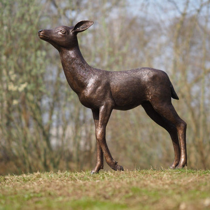 Bronzen beeld Hertenkalf 82x27x80cm - Doika - Bronzen beeld - Doika - 5410807040836 - B1408-3