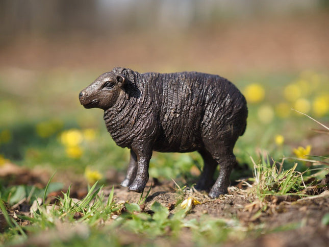 Bronzen beeld Liggend schaap 9x6x13cm - Doika - Bronzen beeld - Doika - 5410807014578 - BS1457B