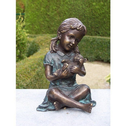 Bronzen beeld Meisje met teddybeer 14x9x10cm - Doika - Bronzen beeld - Doika - 5410807008041 - AN0804BRW-V