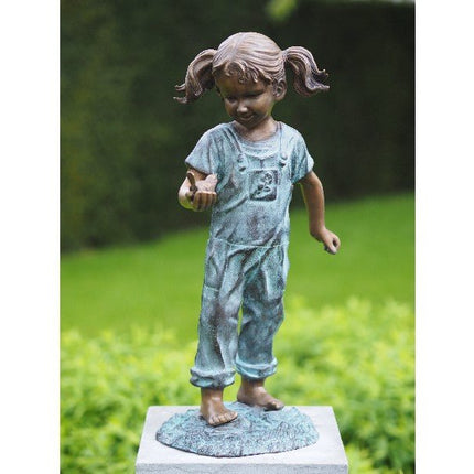 Bronzen beeld Meisje met vogel in haar hand 50x27x20cm - Doika - Bronzen beeld - Doika - 5410807008171 - AN0817BRW-V