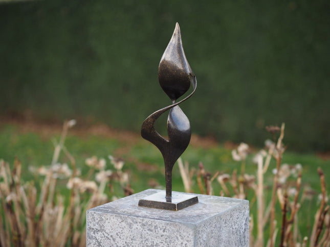 Bronzen beeld Moderne sculptuur 38x13x13cm - Doika - Bronzen beeld - Doika - 5410807029336 - AN2933BR-BI