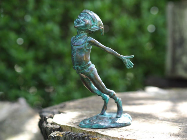 Bronzen beeld Pixie armen achteruit 20x11x7cm - Doika - Bronzen beeld - Doika - 5410807014066 - BS1406V