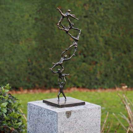 Bronzen beeld Spiraling to the top 46x15x15cm - Doika - Bronzen beeld - Doika - 5410807028872 - AN2887BR-BI