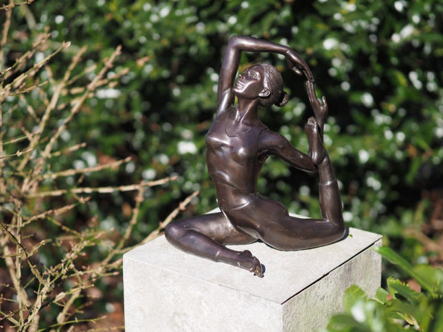 Bronzen beeld Yoga Meisje Zittend 33x21x24cm - Doika - Bronzen beeld - Doika - 5410807014950 - BS1495B